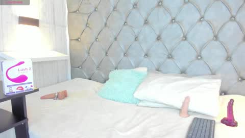 LEIGH ANGELS online show from January 2025 01:32:01 AM