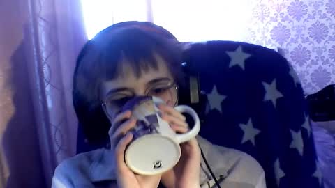 Snapshot of leigharedcross chatting on February 2026 06:40:02 AM Viola online show from February 2026 06:40:02 AM