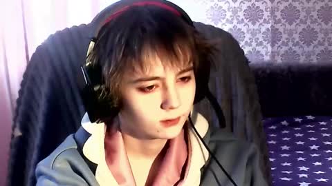 Snapshot of leigharedcross chatting on February 2026 06:08:01 AM Viola online show from February 2026 06:08:01 AM