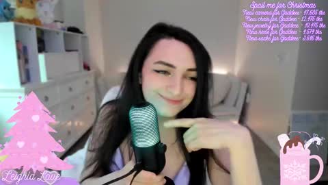 Leighla online show from December 2025 06:56:02 PM