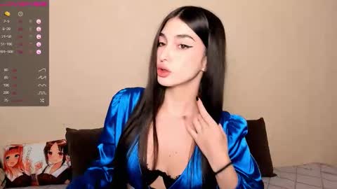 Leila online show from November 2025 12:26:01 PM