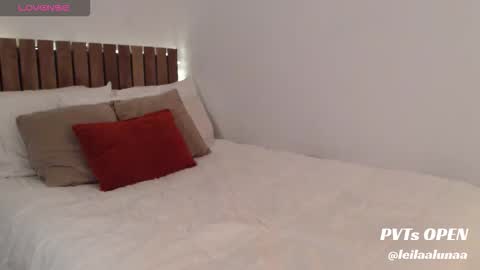 LEILA LUNA online show from January 2026 06:05:02 AM