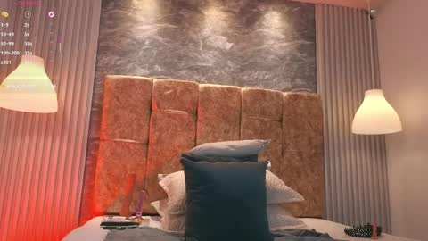 leilapons online show from April 2026 05:28:01 PM