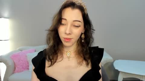 Snapshot of leilataylors chatting on April 2026 06:11:01 AM LeilaTaylors online show from April 2026 06:11:01 AM