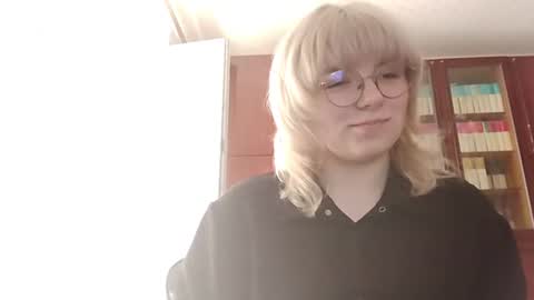 Lily online show from June 2026 08:19:02 AM