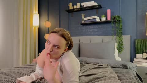 Lela online show from January 2025 03:15:01 AM