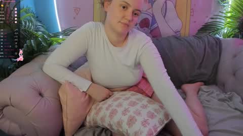 Lela online show from January 2025 04:09:01 AM