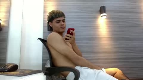 Snapshot of lelehott01 chatting on July 2026 03:23:01 AM lelehott01 online show from July 2026 03:23:01 AM