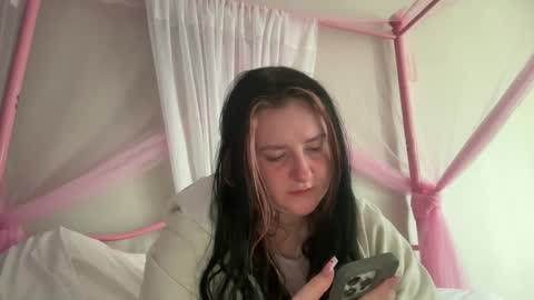 lena_chats online show from March 2025 04:10:01 PM