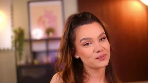 Snapshot of lena_laurent chatting on April 2026 07:50:02 AM Lena Laurent online show from April 2026 07:50:02 AM