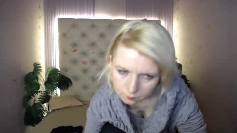Snapshot of lena_paulles chatting on December 2024 07:15:01 AM Lena online show from December 2024 07:15:01 AM