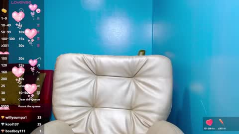 Snapshot of lena_roses chatting on December 2024 11:18:02 PM Lena online show from December 2024 11:18:02 PM