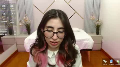 Snapshot of lena_roses chatting on September 2025 08:10:02 PM Lena online show from September 2025 08:10:02 PM