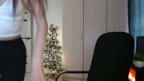 Snapshot of lenagordon chatting on January 2026 07:01:02 AM lenagordon online show from January 2026 07:01:02 AM