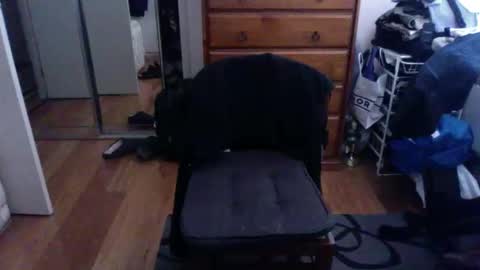 Snapshot of lennyfife chatting on October 2025 05:10:01 AM Pussylicker online show from October 2025 05:10:01 AM