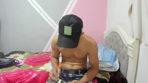 lenuam_and_tiffany online show from February 2025 02:22:02 AM