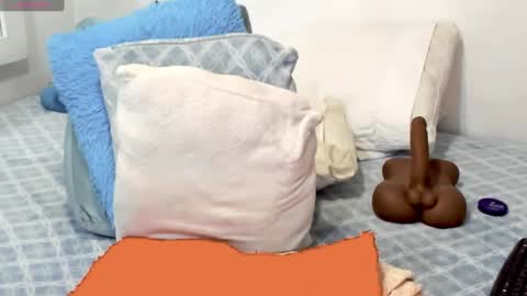 lenz335100 online show from February 2025 11:28:02 PM