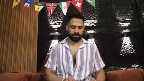 Snapshot of leo_diaz01 chatting on July 2026 05:42:02 AM Leo Diaz online show from July 2026 05:42:02 AM