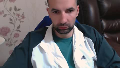 Snapshot of leo_gianni chatting on May 2026 09:25:01 AM Leo Gianni online show from May 2026 09:25:01 AM