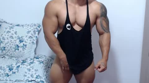 Snapshot of leo_muscleboy chatting on April 2026 12:58:02 PM Leo online show from April 2026 12:58:02 PM