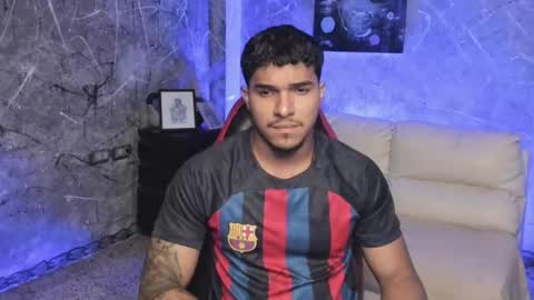 Leo independent model online show from November 2025 12:35:01 AM