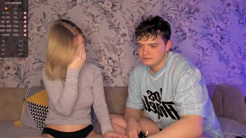 Snapshot of leon_devol chatting on January 2025 04:47:01 PM Leon and Lily online show from January 2025 04:47:01 PM
