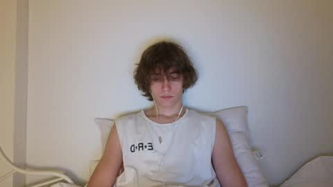 Snapshot of leon_heart666 chatting on April 2026 09:40:02 PM Leon online show from April 2026 09:40:02 PM