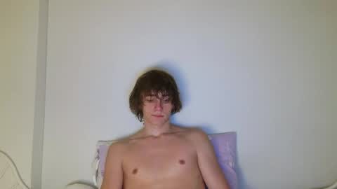 Snapshot of leon_heart666 chatting on May 2026 08:35:02 PM Leon online show from May 2026 08:35:02 PM
