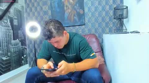 Leon Smoron online show from December 2025 10:50:01 PM