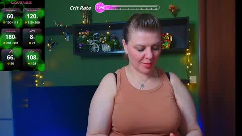 Snapshot of leona_tracie chatting on April 2026 06:16:02 AM Leona tracie online show from April 2026 06:16:02 AM