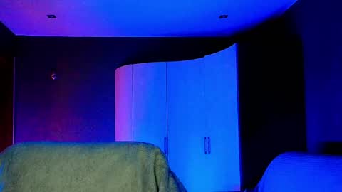 Snapshot of leona_tracie chatting on May 2026 01:58:02 AM Leona tracie online show from May 2026 01:58:02 AM