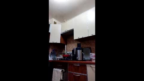 Snapshot of leona_tracie chatting on May 2026 11:46:02 PM Leona tracie online show from May 2026 11:46:02 PM