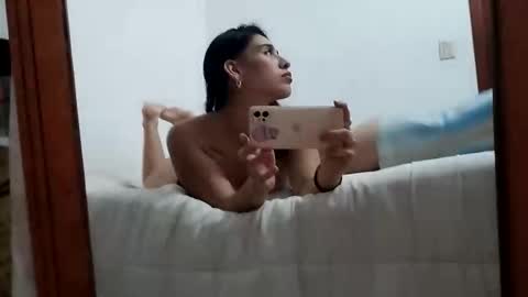 Snapshot of leonabostera chatting on June 2026 01:18:02 AM leonabostera online show from June 2026 01:18:02 AM