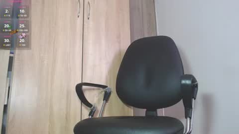 Snapshot of leonal_oconer chatting on June 2026 06:23:01 PM iam leonal online show from June 2026 06:23:01 PM