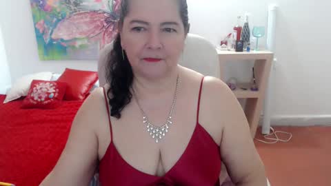 leonela   online show from February 2026 01:42:01 AM