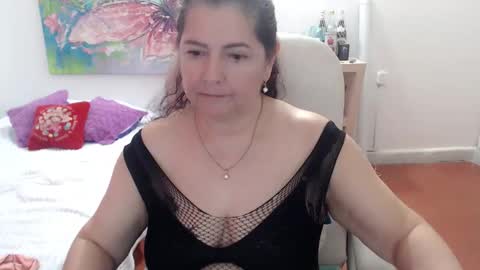 leonela   online show from March 2026 01:39:01 PM