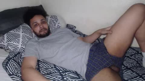 Snapshot of leonevans33 chatting on February 2026 12:09:01 AM LSE online show from February 2026 12:09:01 AM