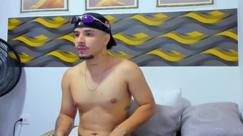 Snapshot of leonhotx chatting on March 2026 12:10:02 PM Leon online show from March 2026 12:10:02 PM