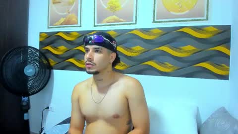 Snapshot of leonhotx chatting on March 2026 07:02:02 PM Leon online show from March 2026 07:02:02 PM