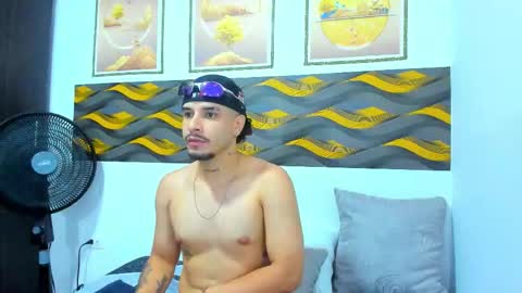 Snapshot of leonhotx chatting on March 2026 06:51:01 PM Leon online show from March 2026 06:51:01 PM