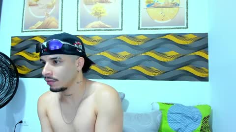 Snapshot of leonhotx chatting on April 2026 08:21:01 PM Leon online show from April 2026 08:21:01 PM