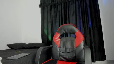 Snapshot of leonidas1195 chatting on March 2026 11:54:02 PM leonidas1.1 online show from March 2026 11:54:02 PM