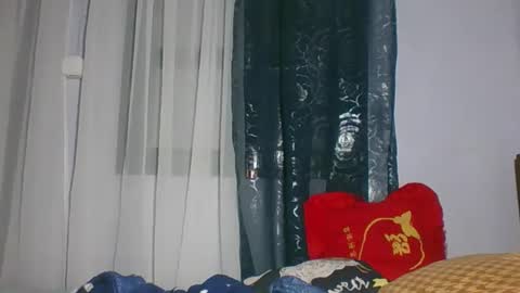 leonnida online show from April 2026 07:22:01 PM