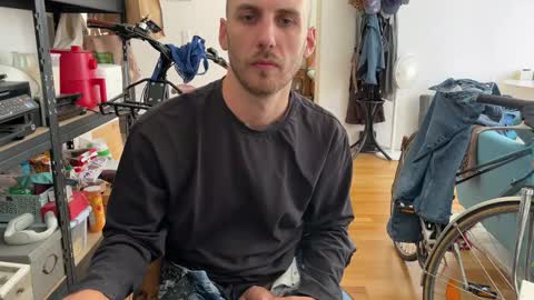 Leon online show from September 2025 08:58:02 AM