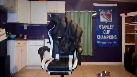 Snapshot of leppard6148 chatting on November 2025 10:25:02 AM Keith online show from November 2025 10:25:02 AM