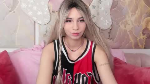 Eveline online show from January 2026 01:19:01 AM