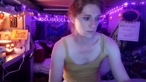 LesleyGumGrass- The Boring Trans girl online show from September 2025 12:11:01 AM
