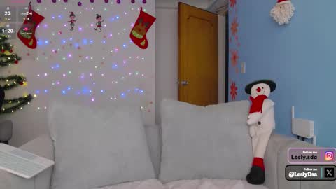 Lesly online show from December 2024 09:17:01 PM