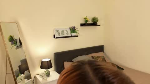 Tracy online show from September 2025 06:13:02 PM