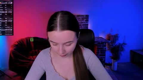 leslie_bird online show from December 2025 11:49:02 AM